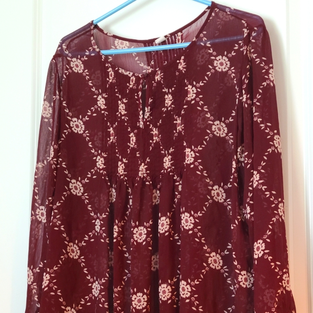 Old Navy shear burgundy blouse XL